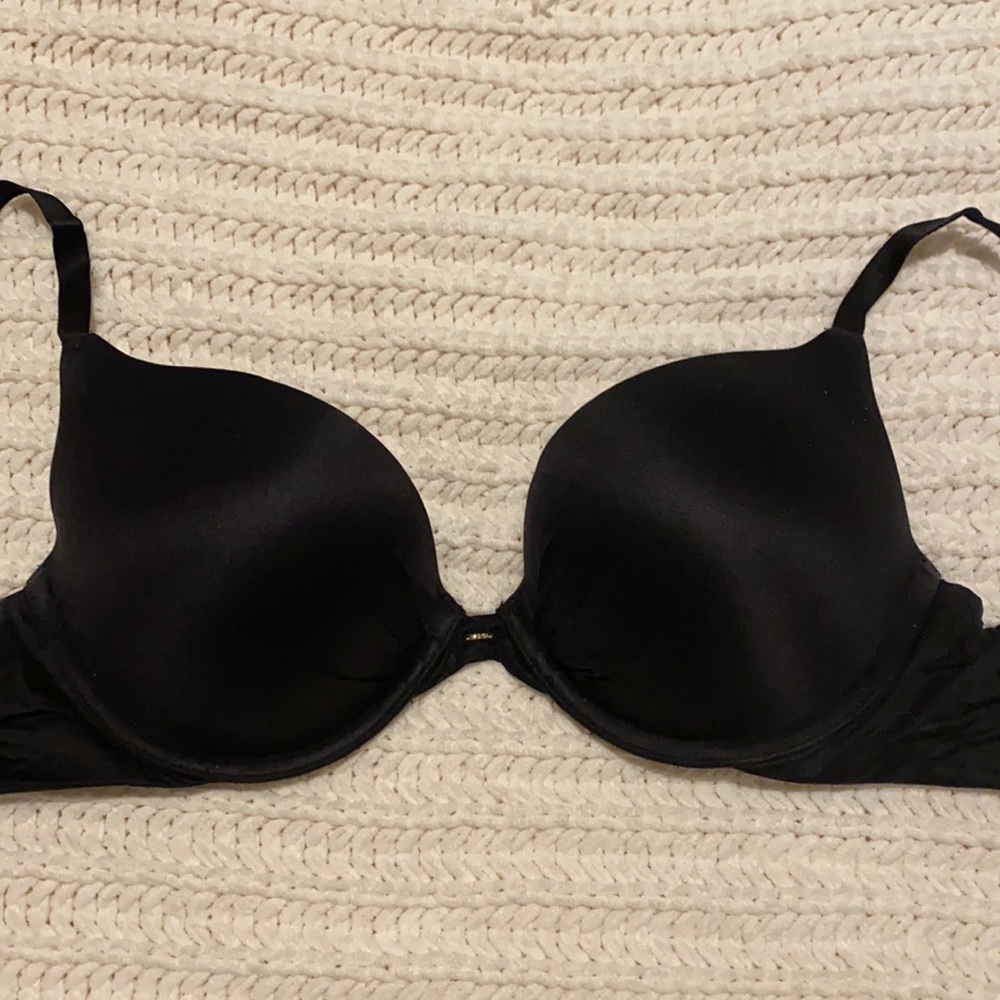 Victoria’s Secret Very Sexy Plunge Push-Up Bra